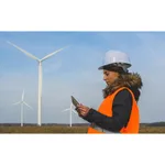 Women’s share of the renewable energy workforce remains at 32%