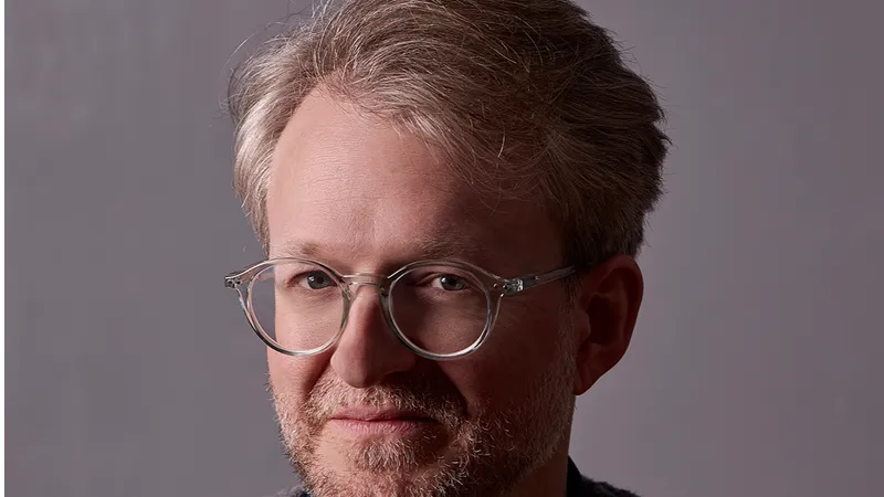 Jan Wilm stellt "Sachertorte und andere Fiktionen" vor.