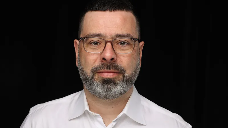 Was bedeutet es den Klimaschutz zu dekolonisieren? - Miltiadis Oulios