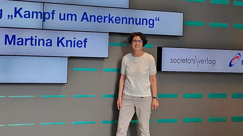 Sportjournalistin und Autorin Martina Knief im Gespräch über die Geschichte des Frauenfußballs