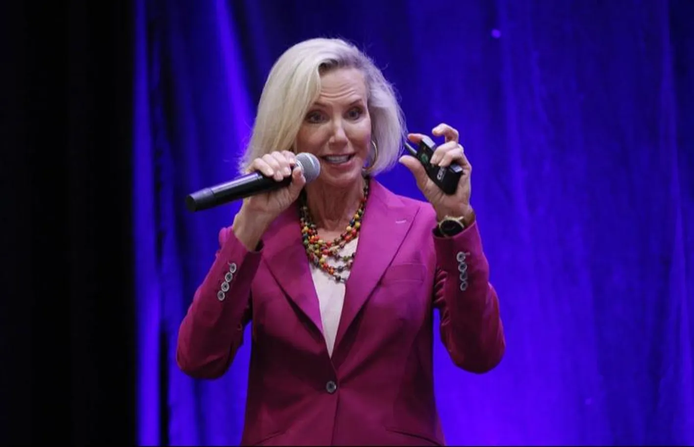 Motivational speaker at the Association Leadership forum