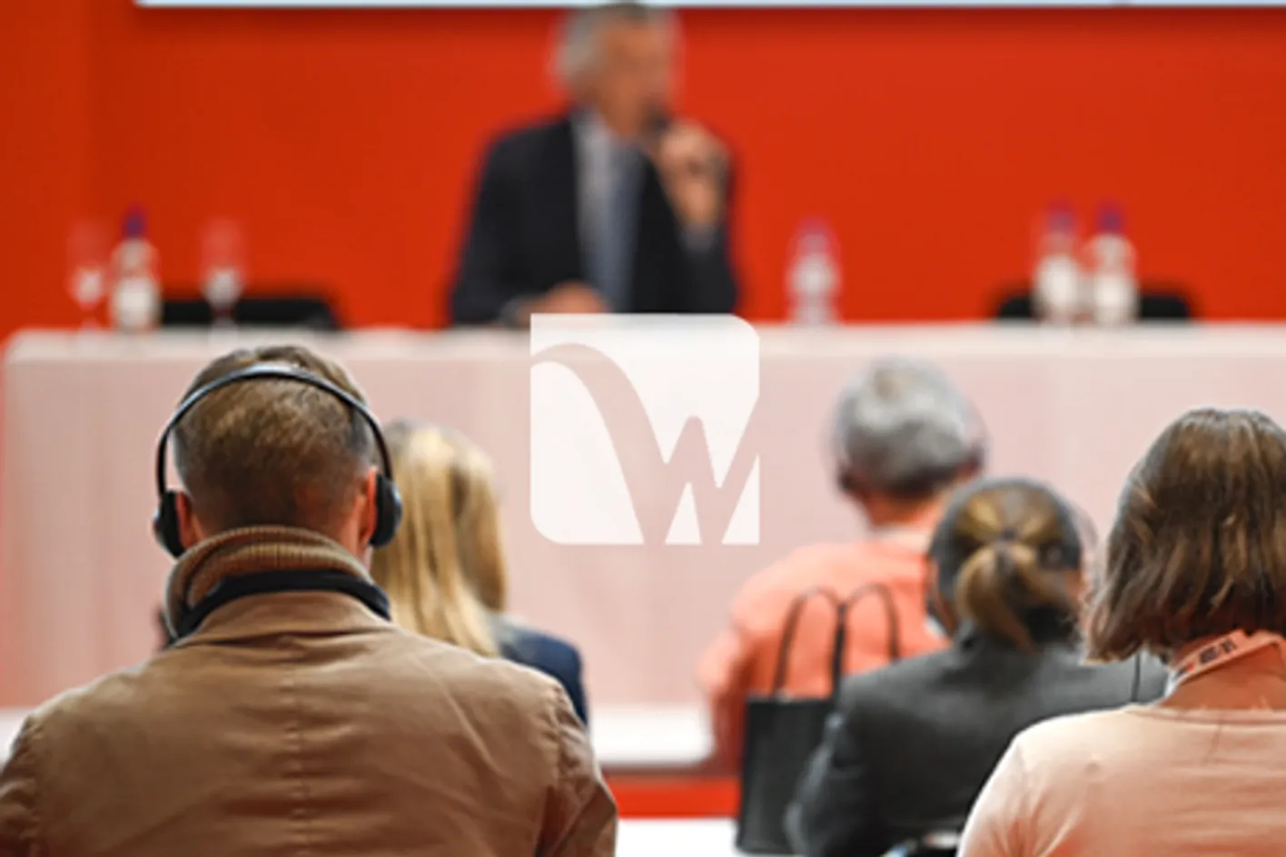 Wine industry expert giving an educational talk at Wine Paris Academy.