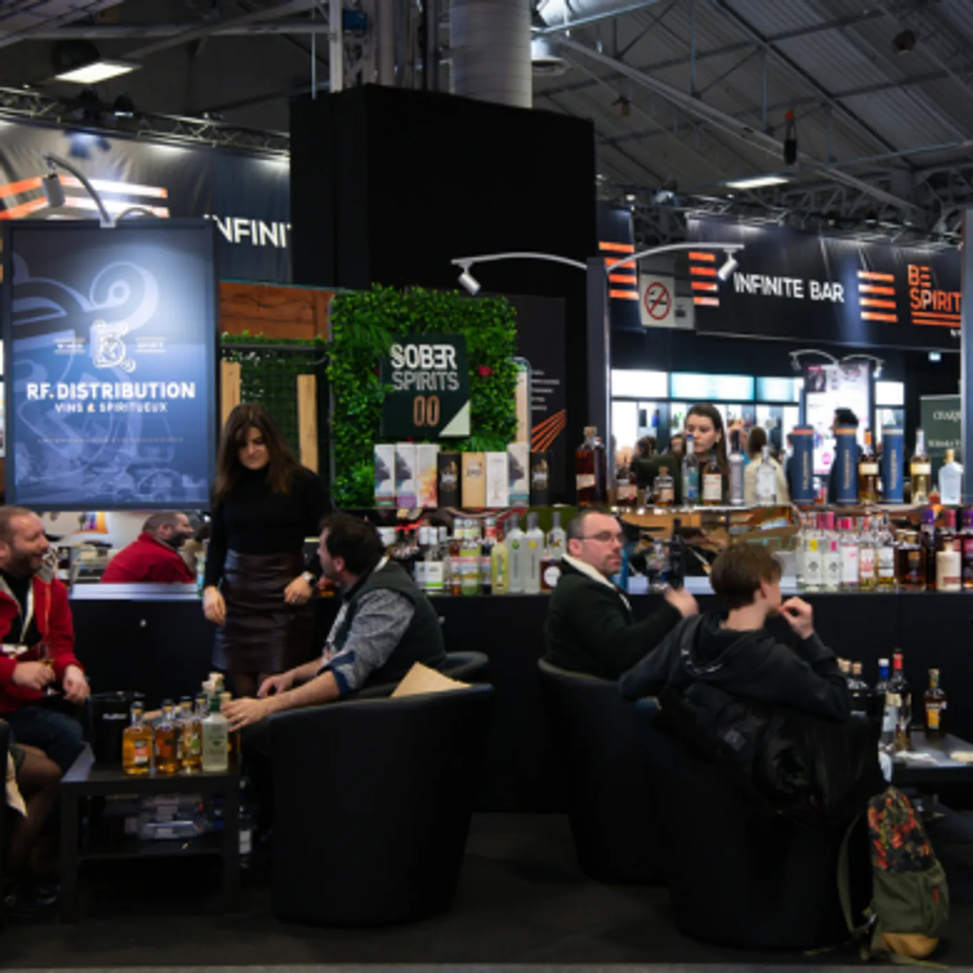 Busy aisle at the Be Spirits show floor