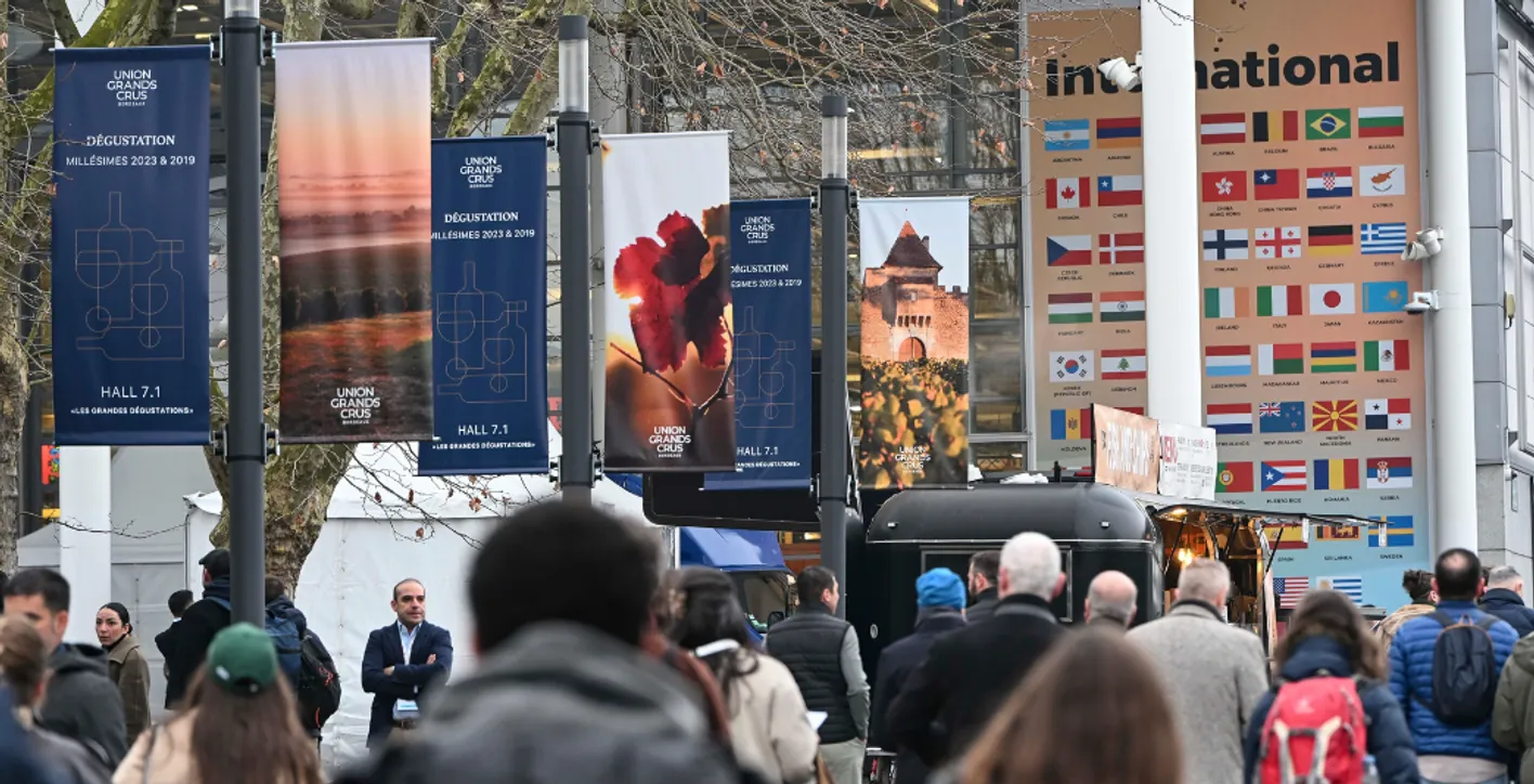 Visitors meeting wine professionals during Wine Paris international trade show